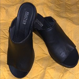 Kenneth Cole Reaction Wave Wedge Slides - 9.5